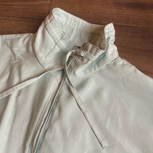 Drawstring Zip-through Cropped Jacket - Picture 5 of 9